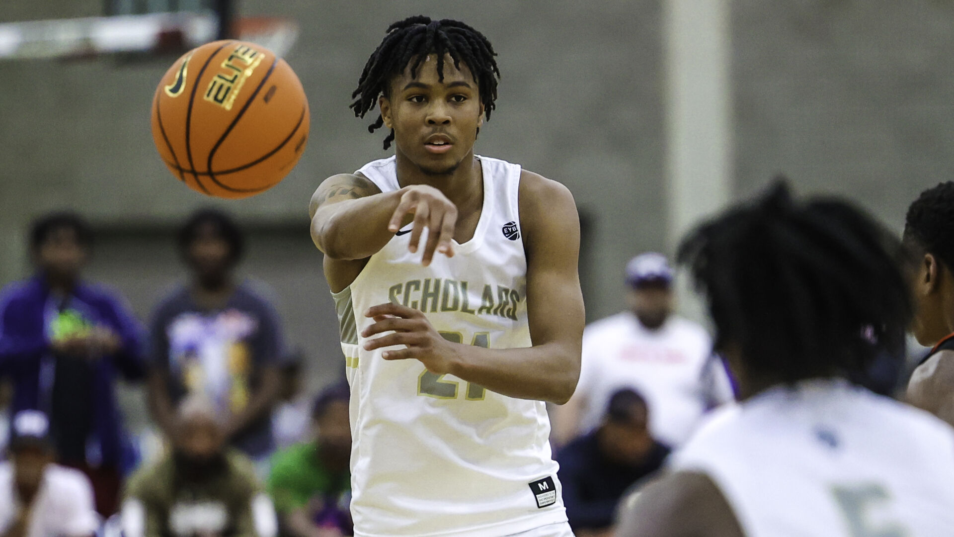 BOZICH | D.J. Wagner recruiting battle moves to Spain -- with U of L, UK in pursuit